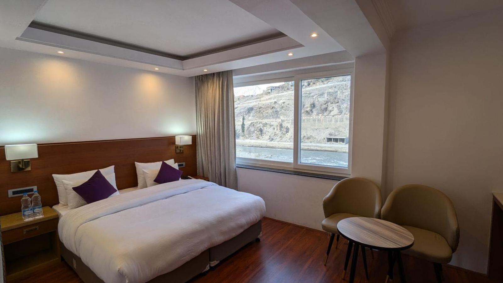 Hotel The Haven Kargil Extérieur photo